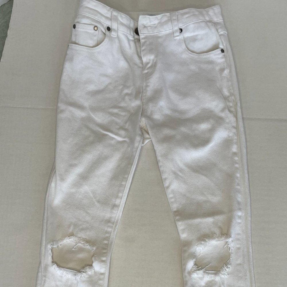 Tobi White Jeans with Knee Rips Size 26
